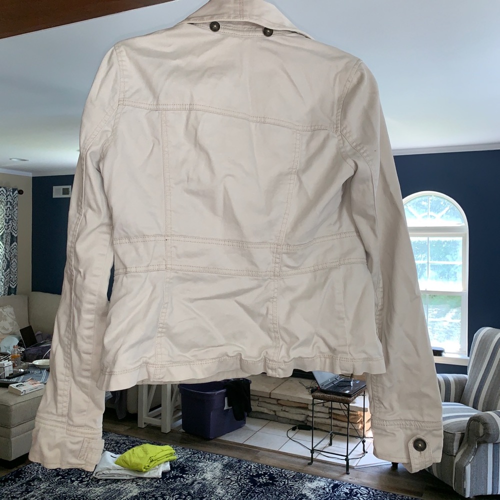 Buttoned Jacket - Picture 2 of 4